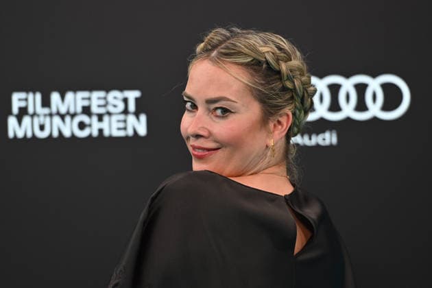Laura Osswald (Schauspielerin), Einzelbild,angeschnittenes Einzelmotiv,Portraet,Portrait,Porträt. Eroeffnung 43.Filmfest Muenchen am 27.06.2026 Gasteig HP8. *** Laura Osswald, actress; single frame, cropped image, portrait; Opening of the 43rd Munich Film Festival on June 27, 2026, at Gasteig HP8