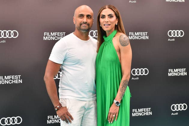 Murali Perumal und Sabrina Setlur bei der Eroeffnung vom 43. Filmfest Muenchen mit der Film Premiere von TVaterland am 27.06.2026 in Muenchen Murali Perumal and Sabrina Setlur attend the Opening Red Carpet of the 43rd Munich Film Festival (Filmfest München) at Gasteig HP 8 on June 27, 2026 in Munich, Germany 43. Filmfest Muenchen Opening *** Murali Perumal and Sabrina Setlur at the opening of the 43rd Munich Film Festival with the premiere of *TVaterland* on June 27, 2026, in Munich. Murali Perumal and Sabrina Setlur attend the opening red carpet of the 43rd Munich Film Festival Filmfest München at Gasteig HP 8 on June 27, 2026, in Munich, Germany; 43rd Munich Film Festival Opening 