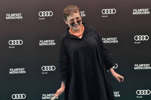 Katharina Thalbach bei der Eroeffnung vom 43. Filmfest Muenchen mit der Film Premiere von TVaterland am 27.06.2026 in Muenchen Katharina Thalbach attends the Opening Red Carpet of the 43rd Munich Film Festival (Filmfest München) at Gasteig HP 8 on June 27, 2026 in Munich, Germany 43. Filmfest Muenchen Opening *** Katharina Thalbach at the opening of the 43rd Munich Film Festival with the premiere of *TVaterland* on June 27, 2026, in Munich. Katharina Thalbach attends the opening red carpet of the 43rd Munich Film Festival (Filmfest München) at Gasteig, HP 8 on June 27, 2026, in Munich, Germany. 43rd Munich Film Festival Opening 