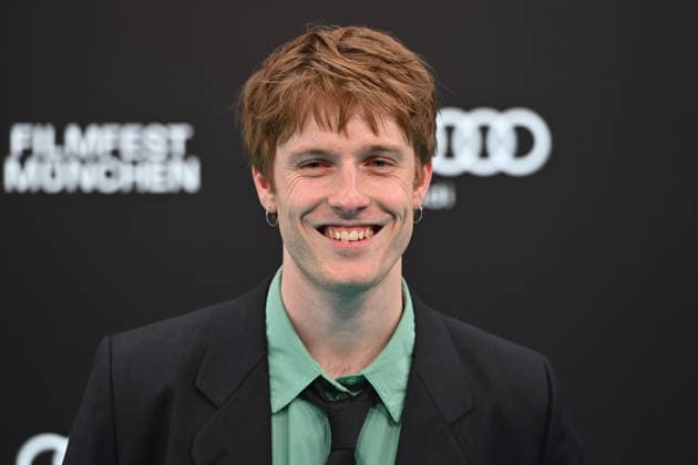 Louis Hofmann (Schauspieler), Einzelbild,angeschnittenes Einzelmotiv,Portraet,Portrait,Porträt. Eroeffnung 43.Filmfest Muenchen am 27.06.2026 Gasteig HP8. *** Louis Hofmann, actor; still, cropped single image, portrait; Opening of the 43rd Munich Film Festival on June 27, 2026, at Gasteig HP8