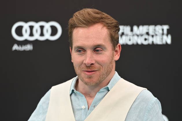 Samuel KOCH (Schauspieler). Einzelbild,angeschnittenes Einzelmotiv, Halbfigur,Portrait,Portraet. Eroeffnung 43.Filmfest Muenchen am 27.06.2026 Gasteig HP8. *** Samuel KOCH, actor: single frame, cropped image, half-length shot, portrait, opening of the 43rd Munich Film Festival on June 27, 2026, Gasteig HP8