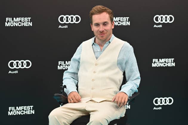 Samuel KOCH (Schauspieler). Einzelbild,angeschnittenes Einzelmotiv,Halbfigur,halbe Figur, Eroeffnung 43.Filmfest Muenchen am 27.06.2026 Gasteig HP8. *** Samuel KOCH, actor; single frame, cropped close-up, half-length portrait; Opening of the 43rd Munich Film Festival on June 27, 2026, Gasteig HP8