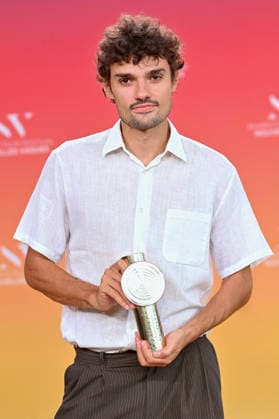 Closing Ceremony 4th Nouvelles Vagues International Biarritz Film Festival FC Victor Ruprich-Robert pose with his award after the closing ceremony during the 4th Nouvelles Vagues International Biarritz Film Festival on June 27, 2026 in Biarritz, France. Photo by Franck Castel ABACAPRESS.COM Biarritz France  Copyright: xCastelxFranck ABACAx