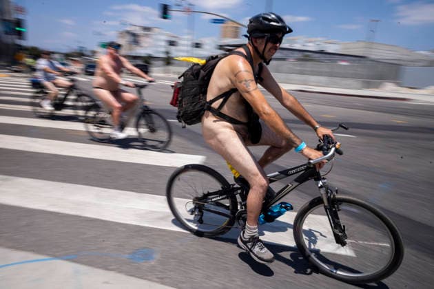 June 27, 2026, Los Angeles, California, USA: Nude cyclists ride through Downtown Lo Angeles in the World Naked Bike Ride on June 27, 2026. Los Angeles USA - ZUMAc68_ 20260627_zaf_c68_024 Copyright: xRingoxChiux