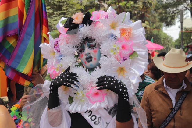 48th Annual LGBTIQ+ Pride Parade in Mexico City A member of the LGBTQ+ community takes part in the 48th annual Pride Parade at the Angel of Independence monument in Mexico City, Mexico. This year s march highlights demands for increased security, an end to hate crimes, and the legal recognition of transfemicides amidst a reported rise in violence against the community nationwide. on June 27, 2026 in Mexico City, Mexico. (Photo by Carlos Santiago Eyepix Group) Copyright: xCarlosxSantiago xEyepixxGroupx CS_27062026_189344