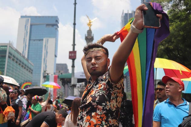 48th Annual LGBTIQ+ Pride Parade in Mexico City A member of the LGBTQ+ community takes part in the 48th annual Pride Parade at the Angel of Independence monument in Mexico City, Mexico. This year s march highlights demands for increased security, an end to hate crimes, and the legal recognition of transfemicides amidst a reported rise in violence against the community nationwide. on June 27, 2026 in Mexico City, Mexico. (Photo by Carlos Santiago Eyepix Group) Copyright: xCarlosxSantiago xEyepixxGroupx CS_27062026_189357