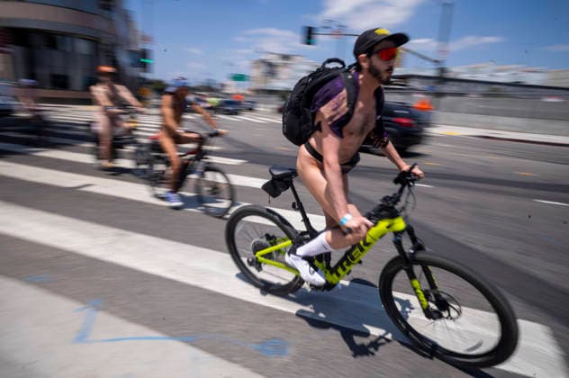 June 27, 2026, Los Angeles, California, USA: Nude cyclists ride through Downtown Lo Angeles in the World Naked Bike Ride on June 27, 2026. Los Angeles USA - ZUMAc68_ 20260627_zaf_c68_030 Copyright: xRingoxChiux