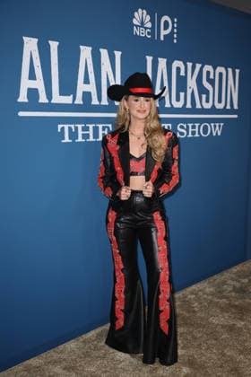 Alan Jackson Last Call: One More for the Road - The Finale Lainey Wilson arriving backstage at Alan Jackson Last Call: One More for the Road - The Finale concert held at Nissan Stadium on June 27, 2026 in Nashville, TN. Curtis Hilbun AFF-USA.com Nashville Nissan Stadium Tennessee USA Copyright: xCurtisxHilbunx xAFF-USA.comx