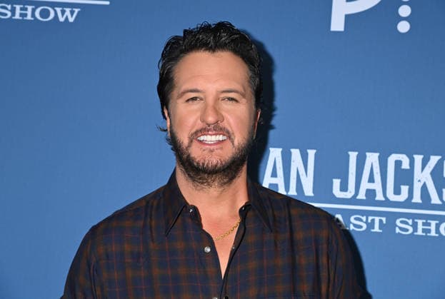 Alan Jackson Last Call: One More for the Road - The Finale Luke Bryan arriving backstage at Alan Jackson Last Call: One More for the Road - The Finale concert held at Nissan Stadium on June 27, 2026 in Nashville, TN. Nashville Nissan Stadium Tennessee USA Copyright: xTammiexArroyo AFF-USA.comx