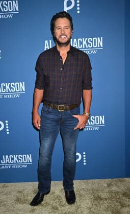 Alan Jackson Last Call: One More for the Road - The Finale Luke Bryan arriving backstage at Alan Jackson Last Call: One More for the Road - The Finale concert held at Nissan Stadium on June 27, 2026 in Nashville, TN. Nashville Nissan Stadium Tennessee USA Copyright: xTammiexArroyo AFF-USA.comx