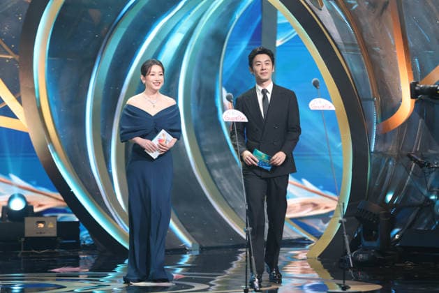 SHANGHAI, CHINA - JUNE 26: Actor Zhu Yawen and actress Qin Hailu attend the Magnolia Awards Ceremony of the 31st Shanghai TV Festival (STVF) on June 26, 2026 in Shanghai, China.  Copyright: xVCGx 111650725634