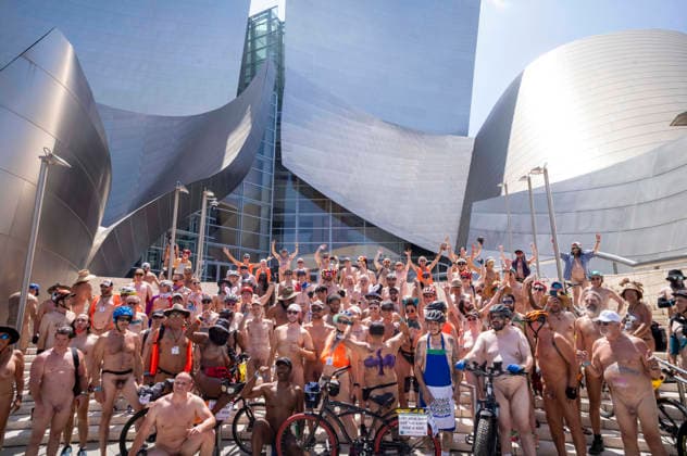 June 27, 2026, Los Angeles, California, United States: (EDITORS NOTE: Image contains nudity) .Nude cyclists pose for a group photo at Walt Disney Concert Hall as they ride through Downtown Lo Angeles in the World Naked Bike Ride. Los Angeles United States - ZUMAs197 20260627_aaa_s197_070 Copyright: xRingoxChiux