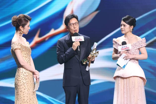 SHANGHAI, CHINA - JUNE 26: Actor Yu Hewei wins the Best Actor Award during the Magnolia Awards Ceremony of the 31st Shanghai TV Festival (STVF) on June 26, 2026 in Shanghai, China.  Copyright: xVCGx 111650722628