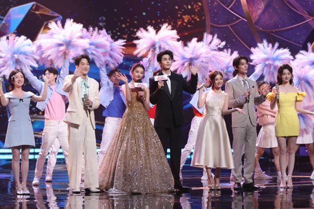SHANGHAI, CHINA - JUNE 26: Actor Zhang Linghe and actress Guan Xiaotong serve as host and hostess during the Magnolia Awards Ceremony of the 31st Shanghai TV Festival (STVF) on June 26, 2026 in Shanghai, China.  Copyright: xVCGx 111650734641
