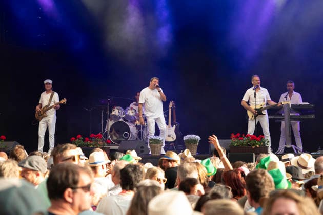 27.06.2026, Klosters-Serneus, Schulhaus Bündelti, Gatschiefer Openair, Die Paldauer Klosters-Serneus Schulhaus Bündelti Grisons Switzerland Copyright: xJustPictures.ch AlexanderxRaemyx
