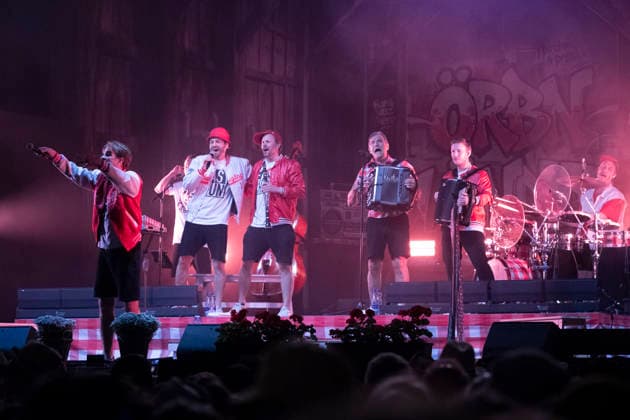 27.06.2026, Klosters-Serneus, Schulhaus Bündelti, Gatschiefer Openair, Stubete Gäng Klosters-Serneus Schulhaus Bündelti Grisons Switzerland Copyright: xJustPictures.ch AlexanderxRaemyx jp-de-AlRa-DSC01306