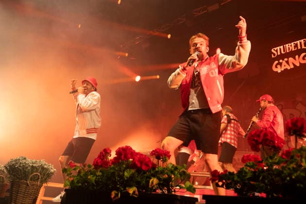 27.06.2026, Klosters-Serneus, Schulhaus Bündelti, Gatschiefer Openair, Stubete Gäng Klosters-Serneus Schulhaus Bündelti Grisons Switzerland Copyright: xJustPictures.ch AlexanderxRaemyx