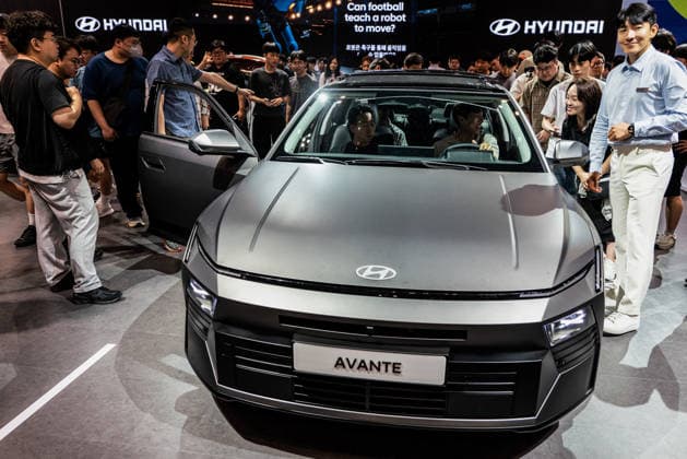 June 27, 2026, Busan, South Korea: People look and experience The All-New Avante CN8 during the Busan International Mobility Show 2026 (BIMOS 2026) at BEXCO. Busan International Mobility Show 2026 (BIMOS 2026) is happening from June 26 to July 5. Busan South Korea - ZUMAs197 20260627_aaa_s197_138 Copyright: xSimonxShinx