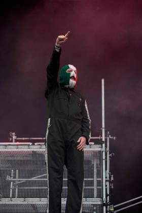 Kneecap performing live at Crystal Palace Park, London 27 June 2026 Kneecap performing live at Crystal Palace Park, London 27 June 2026 DJ Provai (J. J. O Dochartaigh) Kneecap are an Irish hip-hop trio. They rap in a mixture of English and Irish. Their first single C.E.A.R.T.A. (cearta is Irish for rights ) was released in ˜17, followed by their mixtape, 3CAG, in ˜18. Their first studio album, Fine Art, was released in ˜24 Their second studio album, Fenian, was released in ˜26. The group has been at the centre of public debates about free speech and the expression of political opinions within Ireland and the UK. Their themes focus on working class, youth culture, Irish republicanism and Irish language rights. In concert, they  Copyright: xDafyddxOwenx xDafyddxOwenx-xB5377x xAvalonx 1112995459