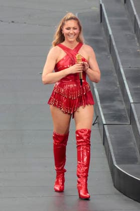 Helene Fischer live bei einem Konzert ihrer 360Â° Stadion Tour im RheinEnergieStadion. Köln, 27.06.2026 (Hinweis: Verwendung nur redaktionell in Bezug auf das Konzert bzw. die aktuelle Tour) *** Helene Fischer performing live at a concert on her 360° Stadium Tour at the RheinEnergieStadion in Cologne, June 27, 2026. Note: For editorial use only in connection with the concert or the current tour. Foto:xR.xSchmiegeltx xFuturexImagex fischer_6648
