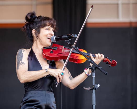 June 27, 2026, Milwaukee, Wisconsin, U.S: Musician TRACY BONHAM during the Summerfest Music Festival in Milwaukee, Wisconsin Milwaukee U.S  - ZUMAs135 20260627_zap_s135_006 Copyright: xDanielxDeSloverx