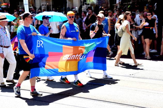 Teilnehmer Muenchen 27.06.2026 CSD 2026 Christopher Street Day Polit Parade Demostrecke Frauenhoferstrasse Foto Muenchen *** Participants in Munich, June 27, 2026, CSD 2026, Christopher Street Day, Political Parade, Parade Route: Frauenhoferstrasse, Photo: Munich