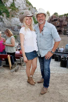 Lina Demtröder und Till Demtröder bei der Premiere von Im Tal des Todes bei den Karl-May-Spielen 2026 im Freilichttheater am Kalkberg. Bad Segeberg, 27.06.2026 *** Lina Demtröder and Till Demtröder at the premiere of *In the Valley of Death* at the 2026 Karl May Festival at the Kalkberg Open-Air Theater in Bad Segeberg, June 27, 2026 Foto:xgbrcix xFuturexImagex karl_may_6617