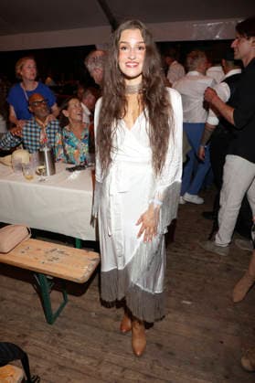 Ines Cihal bei der Premiere von Im Tal des Todes bei den Karl-May-Spielen 2026 im Freilichttheater am Kalkberg. Bad Segeberg, 27.06.2026 *** Ines Cihal at the premiere of *In the Valley of Death* at the 2026 Karl May Festival at the Kalkberg Open-Air Theater in Bad Segeberg, June 27, 2026 Foto:xgbrcix xFuturexImagex karl_may_6662