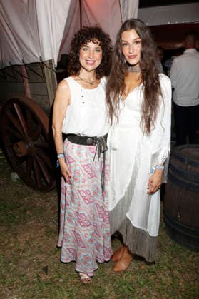 Isabel Varell und Ines Cihal bei der Premiere von Im Tal des Todes bei den Karl-May-Spielen 2026 im Freilichttheater am Kalkberg. Bad Segeberg, 27.06.2026 *** Isabel Varell and Ines Cihal at the premiere of *In the Valley of Death* at the 2026 Karl May Festival at the Kalkberg Open-Air Theater in Bad Segeberg, June 27, 2026 Foto:xgbrcix xFuturexImagex karl_may_6665