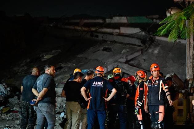 Turkish rescue teams deployed to quake-hit Venezuela LA GUAIRA, VENEZUELA - JUNE 28: Turkish search and rescue teams, including specialist personnel from the Disaster and Emergency Management Authority (AFAD) and the Turkish Armed Forces, begin rescue operations amidst the rubble of a collapsed 14-story building in the La Paez neighborhood of La Guaira, Venezuela, on June 28, 2026. Following a series of devastating, high-magnitude earthquakes that struck Venezuela, Turkish emergency crews swiftly deployed to the hard-hit coastal city of La Guaira. Cem Tekkesinoglu Anadolu La Guaira Venezuela. Editorial use only. Please get in touch for any other usage.  Copyright: x2026xAnadoluxCemxTekkesinoglux