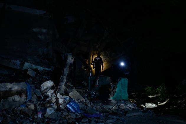 Turkish rescue teams deployed to quake-hit Venezuela LA GUAIRA, VENEZUELA - JUNE 28: Turkish search and rescue teams, including specialist personnel from the Disaster and Emergency Management Authority (AFAD) and the Turkish Armed Forces, begin rescue operations amidst the rubble of a collapsed 14-story building in the La Paez neighborhood of La Guaira, Venezuela, on June 28, 2026. Following a series of devastating, high-magnitude earthquakes that struck Venezuela, Turkish emergency crews swiftly deployed to the hard-hit coastal city of La Guaira. Cem Tekkesinoglu Anadolu La Guaira Venezuela. Editorial use only. Please get in touch for any other usage.  Copyright: x2026xAnadoluxCemxTekkesinoglux