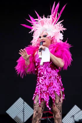 Olivia Jones beim Rainbow Festival am Fühlinger See. Köln, 27.06.2026 *** Olivia Jones at the Rainbow Festival at Fühlinger See in Cologne, June 27, 2026 Foto:xxF.xZeisingx xFuturexImagex rainbow_6651