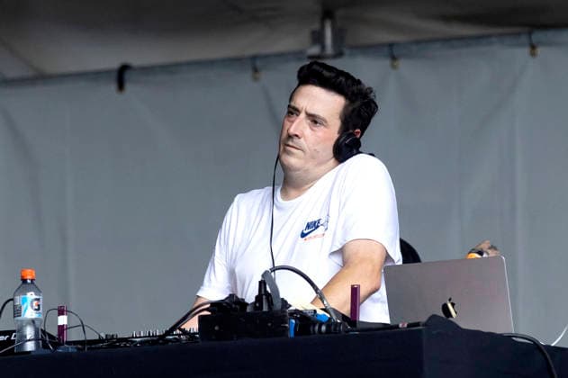 Christian Schall live beim Rainbow Festival am Fühlinger See. Köln, 27.06.2026 *** Christian Schall live at the Rainbow Festival at Fühlinger See in Cologne, June 27, 2026 Foto:xxF.xZeisingx xFuturexImagex rainbow_6644