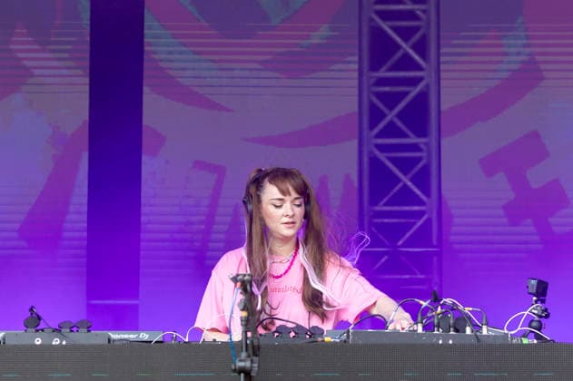 Lari Luke live beim Rainbow Festival am Fühlinger See. Köln, 27.06.2026 *** Lari Luke live at the Rainbow Festival at Fühlinger See in Cologne, June 27, 2026 Foto:xxF.xZeisingx xFuturexImagex rainbow_6683