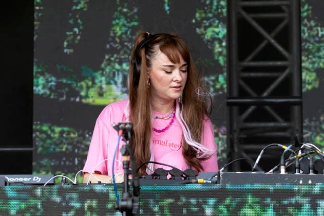 Lari Luke live beim Rainbow Festival am Fühlinger See. Köln, 27.06.2026 *** Lari Luke live at the Rainbow Festival at Fühlinger See in Cologne, June 27, 2026 Foto:xxF.xZeisingx xFuturexImagex rainbow_6685
