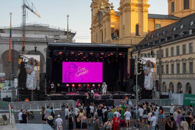 Muenchen CSD 2026, PrideMeile 26 in der Ludwigsstrasse, auf der Buehne am Odeonsplatz Cassy Carrington *** Munich CSD 2026, PrideMeile 26 on Ludwigsstrasse, on stage at Odeonsplatz: Cassy Carrington