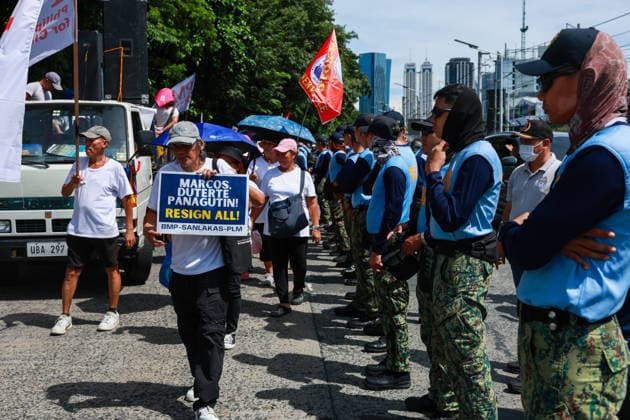 Anti-corruption rally in Philippines demands VP Sara Duterte s impeachment METRO MANILA, PHILIPPINES - JUNE 28: People, some holding placards reading Resign All, take part in an anti-corruption rally a few days before the impeachment trial of Vice President Sara Duterte in Quezon City, Metro Manila, Philippines, on June 28, 2026. Organized by interfaith groups, including Muslim, Catholic and other Christian leaders, the rally drew thousands of people calling for better governance, electoral reforms, an end to corruption, and the impeachment of Vice President Sara Duterte, whose trial is scheduled to begin at the Senate on July 6. Daniel Ceng Anadolu Meto Manila Philippines. Editorial use only. Please get in touch for any other usage.  Copyright: x2026xAnadoluxDanielxCengx