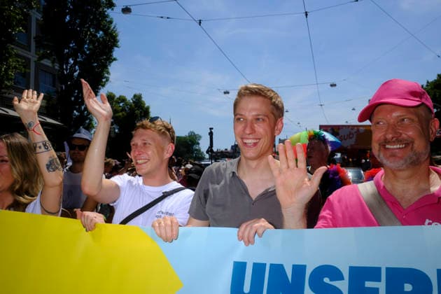 Oberbürgermeister Dominik Krause (rechts) und sein Verlobter Sebastian Müller beim CSD - Christopher Street Day, München 27.06.2026 *** Mayor Dominik Krause (right) and his fiancé Sebastian Müller at CSD (Christopher Street Day), Munich, June 27, 2026