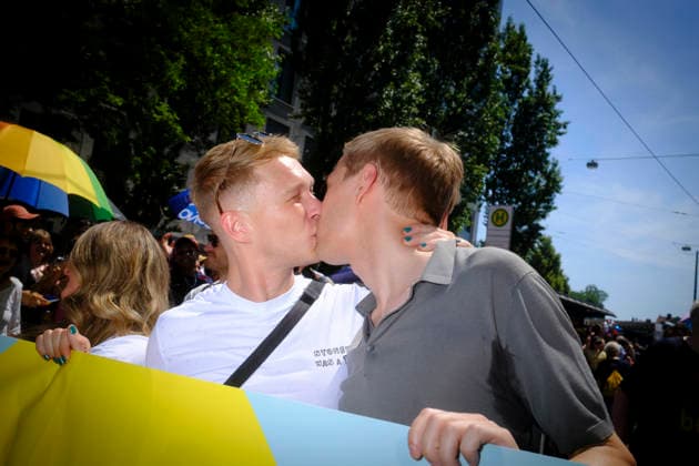 Oberbürgermeister Dominik Krause (rechts) und sein Verlobter Sebastian Müller beim CSD - Christopher Street Day, München 27.06.2026 *** Mayor Dominik Krause (right) and his fiancé Sebastian Müller at CSD (Christopher Street Day), Munich, June 27, 2026
