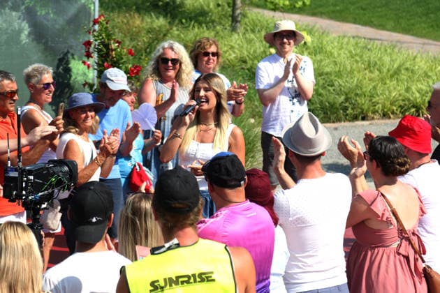 Entertainment Bilder des Tages Fernsehshow Immer wieder Sonntags (Folge 5) Rust bei Freiburg , 28.06.2026 Caro Winter bei Immer wieder Sonntags (Ausgabe 5) im Europa-Park Rust bei Freiburg moderiert von Stefan Mross. Baden-Württemberg Germany *** TV show *Immer wieder Sonntags*, Episode 5, Rust near Freiburg, June 28, 2026. Caro Winter on *Immer wieder Sonntags*, Episode 5, at Europa-Park in Rust near Freiburg, hosted by Stefan Mross, Baden-Württemberg, Germany Copyright: xMarioxGentzelx