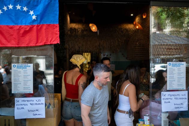 Locations in Barcelona collecting supplies to help earthquake victims in Venezuela Volunteers collecting relief supplies for the Venezuelan people on June 28, 2026, in Barcelona, Catalonia, Spain. According to the latest tally, 1,430 people have died and 3,238 have been injured as a result of the twin earthquakes that struck the Venezuelan coast on Thursday. Since the first earthquake, 430 aftershocks have been recorded. Seven states have reported severe damage, although La Guaira has been the hardest-hit area. 7.2 metric tons of food have been distributed, 16,145 food bags have been delivered, and 220,434 hot meals have been served. JUNE 28, 2026 Lorena Sopê Spain  Copyright: xLorenaxSopÃªnax 7628365