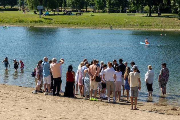 Tauffest am Auesee ** NUR FÜR REDAKTIONELLE ZWECKE ** EDITORIAL USE ONLY **<p>Bei einem Tauffest der evangelischen Kirche Wesel am Auesee werden am Sonntag, den 28.06.2026 27 Kinder feierlich getauft. Deutschland NRW Wesel Copyright: ErwinxPottgiesser *** Baptism Ceremony at Auesee ** FOR EDITORIAL USE ONLY ** EDITORIAL USE ONLY ** p At a baptismal celebration held by the Protestant Church of Wesel at Lake Auesee on Sunday, June 28, 2026, 27 children will be baptized. Germany, North Rhine-Westphalia, Wesel. Copyright ErwinxPottgiesser Copyright: ErwinxPottgiesser doc86hg4j5180y1cmp6pek2 ,EDITORIAL USE ONLY
