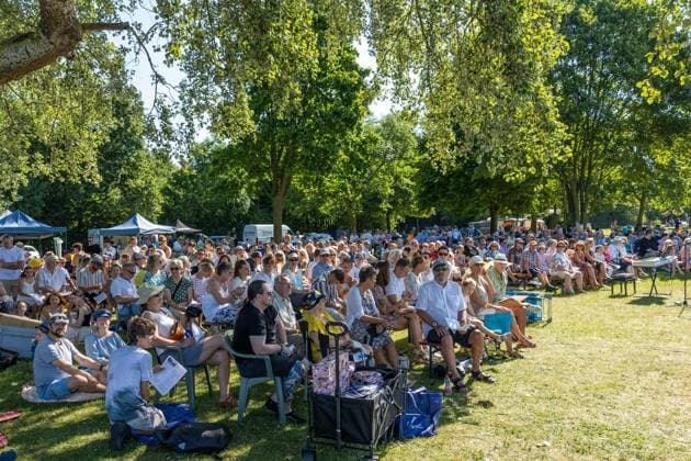 Tauffest am Auesee ** NUR FÜR REDAKTIONELLE ZWECKE ** EDITORIAL USE ONLY **<p>Bei einem Tauffest der evangelischen Kirche Wesel am Auesee werden am Sonntag, den 28.06.2026 27 Kinder feierlich getauft. Vor den Taufen fand ein Gottesdienst statt. Deutschland NRW Wesel Copyright: ErwinxPottgiesser *** Baptism Ceremony at Auesee ** FOR EDITORIAL USE ONLY ** EDITORIAL USE ONLY ** p At a baptismal celebration held by the Protestant Church of Wesel at Lake Auesee on Sunday, June 28, 2026, 27 children were solemnly baptized. A church service was held prior to the baptisms. Germany, North Rhine-Westphalia, Wesel. Copyright ErwinxPottgiesser Copyright: ErwinxPottgiesser doc86hg4e18nrtomapeek2 ,EDITORIAL USE ONLY