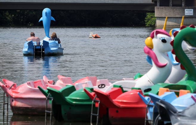 Treetboot , Eine außergewöhnliche Hitzewelle in Deutschland. Die Menschen kühlen sich in den Seen und Flüssen der Stadt ab in Nürnberg , Bayern , Deutschland . Juni 28 , 2026 . Photo by: Davide Elias IPA Photo Pressefoto DENL Copyright: xDavidexEliasx