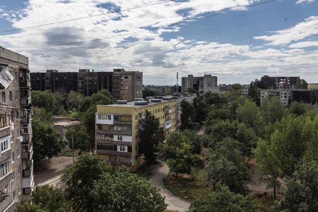 White Angels police unit evacuates civilians in Druzhkivka DRUZHKIVKA, UKRAINE - JUNE 28: Several buildings damaged following Russian air strikes in the city of Druzhkivka, Ukraine, 28 June 2026 Diego Herrera Carcedo Anadolu Druzhkivka Ukraine. Editorial use only. Please get in touch for any other usage.  Copyright: x2026xAnadoluxDiegoxHerreraxCarcedox