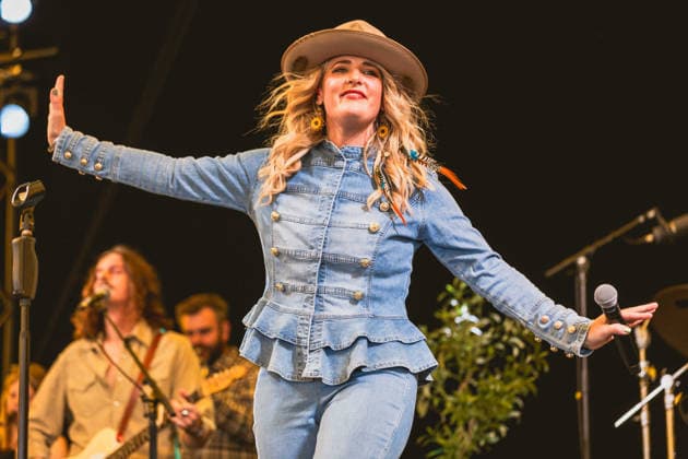 Entertainment Bilder des Tages Elles Bailey Big Top Stage State Fayre 2026 Hylands Park Chelmsford Sunday 28th June Elles Bailey Big Top Stage State Fayre 2026 Hylands Park Chelmsford Sunday 28th June, Credit:Justine Louise Avalon  Copyright: xJustinexLouisex xAvalonx 1113125382