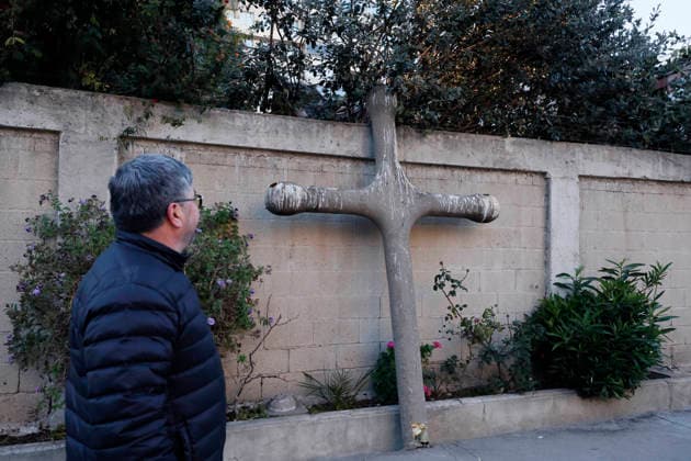 Vina del Mar, June 28, 2026: A cross was removed from the Virgen del Carmen Parish Church, which had been in danger of collapsing following the earthquakes that struck the region. Sebastián Cisternas, Aton, Chile; Valparaíso, Chile. Aton 1168661  Copyright: SEBASTIANxCISTERNAS xATONxCHILE
