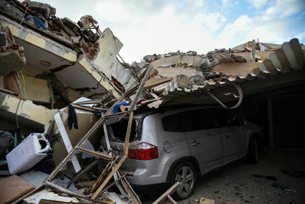 A collapsed building following a 7.2?magnitude earthquake that struck Venezuela and other parts of the Caribbean, in La Guaira, Venezuela, on June 27, 2026. According to the U.S. Geological Survey, a powerful 7.5?magnitude aftershock struck after the main quake. Medical and media sources reported that the death toll has risen to around 1,500, with some 3,000 others injured. A web page created to track the missing has listed nearly 50,000 people as unaccounted for.  VAN2026062822 JonathanxLanza