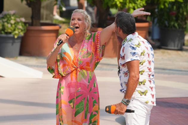 ZDF-Fernsehgarten 2026. Andrea (Kiwi) Kiewel und Markus Schöffl im ZDF Fernsehgarten mit dem Motto Sommerparty am 28.06.2026 in Mainz. Mainz ZDF Fernsehgarten Rheinland-Pfalz *** ZDF Fernsehgarten 2026: Andrea Kiwi Kiewel and Markus Schöffl on ZDF Fernsehgarten, themed Summer Party, on June 28, 2026, in Mainz, Rhineland-Palatinate