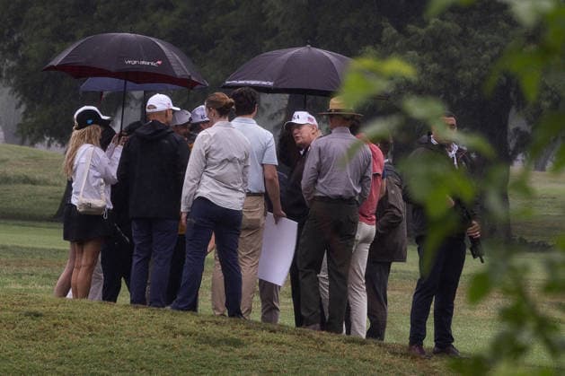 US President Trump Visits East Potomac Golf Links Doug Burgum, US secretary of the interior, and US President Donald Trump, at East Potomac Golf Links in Washington, DC, US, on Sunday, June 28, 2026. Trump has taken a number of steps to reshape the nation s capital in his second term, including demolishing the White House East Wing to make way for a new ballroom, planning for the construction of a new triumphal arch, pledging to renovate the John F. Kennedy Center for the Performing Arts, and terminating a contract to run a trio of public golf courses in Washington. WASHINGTON DC United States  Copyright: xPool ABACAx
